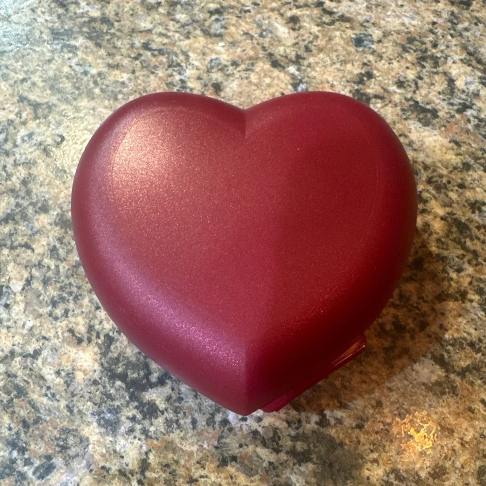 Tupperware Red Heart Hinge Sandwich Snack Container love NO STRAP Glitter new